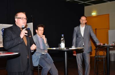 Stephan Paule beantwortet eine Frage aus dem Publikum (Foto: Günther Krämer).