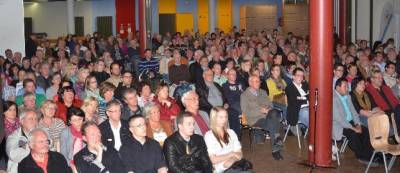 Großes Publikumsinteresse (Foto: Günther Krämer).